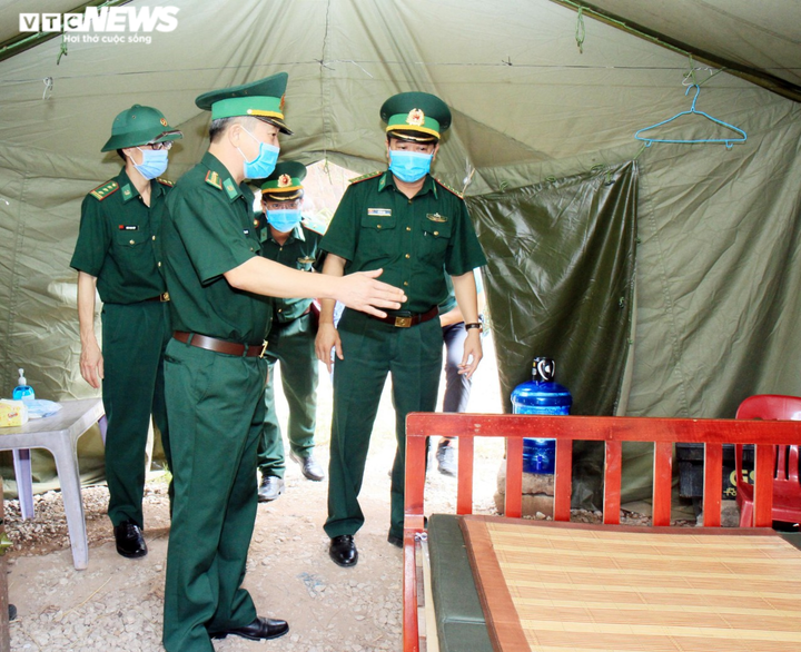 Khởi tố 24 vụ án với 48 kẻ tổ chức đưa người xuất, nhập cảnh trái phép - 2