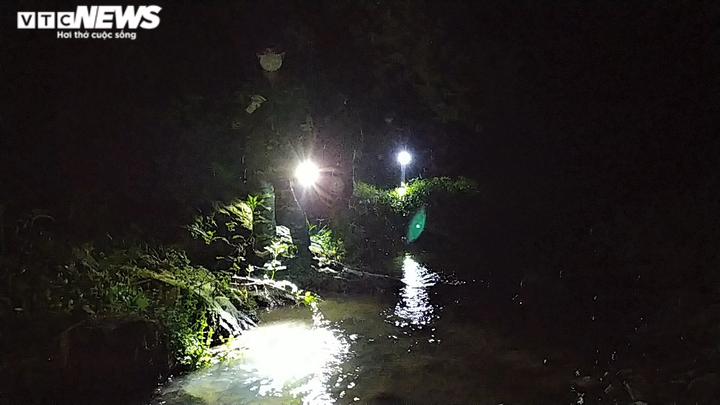 Bộ đội biên phòng Nghệ An tuần tra thâu đêm, ngăn nhập cảnh trái phép - 6