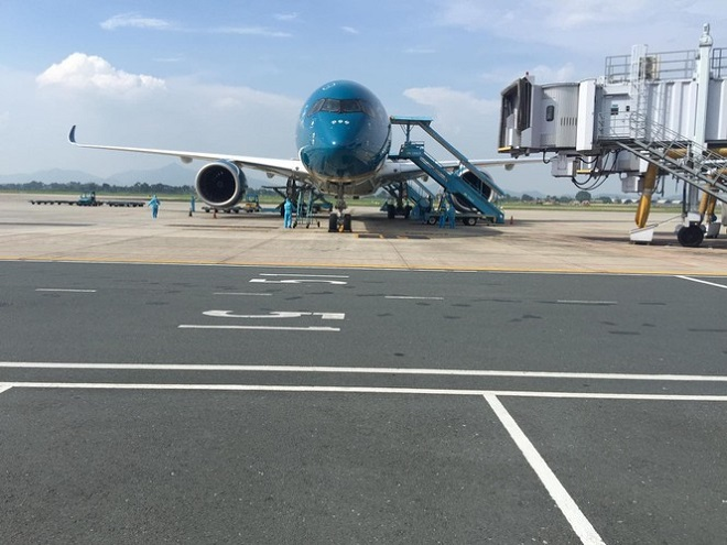 Công nhân Guinea Xích đạo cả đêm không ngủ, mong ngày được về quê hương - 2