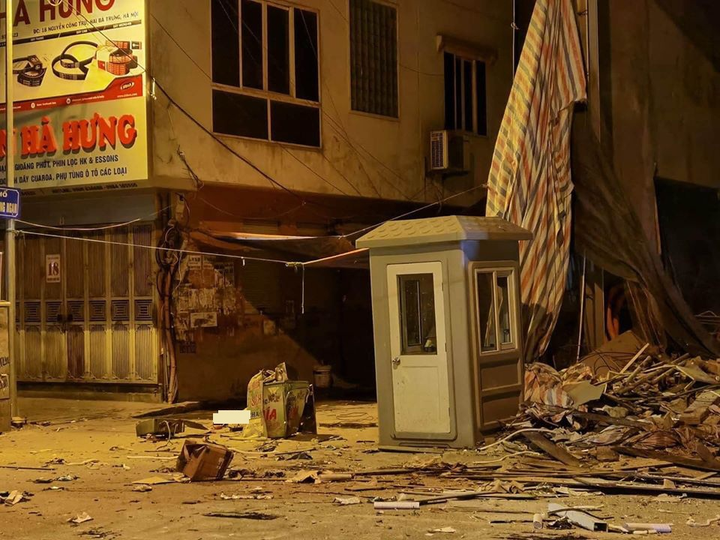 Hà Nội: Hiện trường vụ sập giàn giáo làm 4 người thương vong - 3