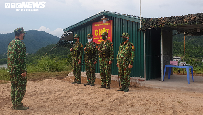 Lính biên phòng ròng rã 4 tháng trực xuyên ngày đêm ngăn nhập cảnh trái phép - 1