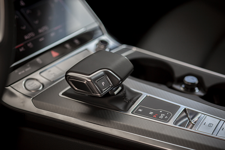 Cận cảnh Audi A6 45 TFSI vừa xuất hiện ở Việt Nam - 8