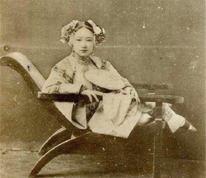 Loạt ảnh tiết lộ cuộc sống của kỹ nữ lầu xanh Trung Quốc đời Thanh - 3