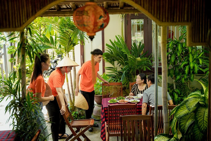 Mạc Văn Khoa ước làm hoa hậu, Tiểu Vy phản ứng bất ngờ - 1