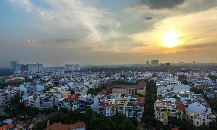 Thị trường bất động sản đứng trước rất nhiều thách thức, rủi ro - 1