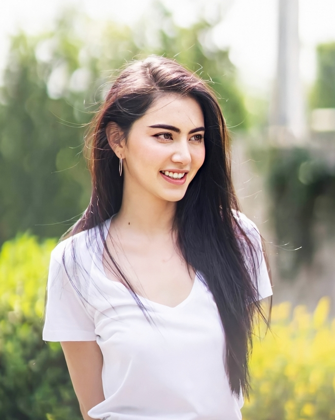 Ảnh: Nhan sắc đời thường xinh đẹp của sao 'Tình người duyên ma' - 9