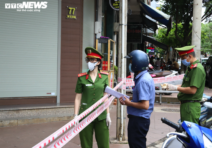 Thêm 2 trường hợp dương tính SARS-CoV-2, Đắk Lắk phong toả nhiều tuyến phố - 5