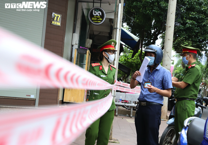 Thêm 2 trường hợp dương tính SARS-CoV-2, Đắk Lắk phong toả nhiều tuyến phố - 11