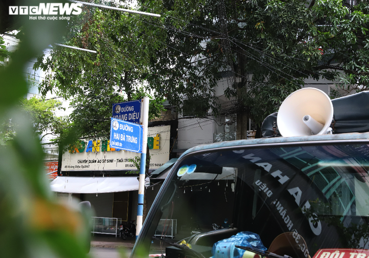 Thêm 2 trường hợp dương tính SARS-CoV-2, Đắk Lắk phong toả nhiều tuyến phố - 2