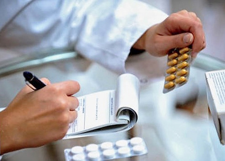 Bộ Y tế: Bác sĩ không được kê đơn thuốc điều trị quá ba tháng cho người bệnh - 1