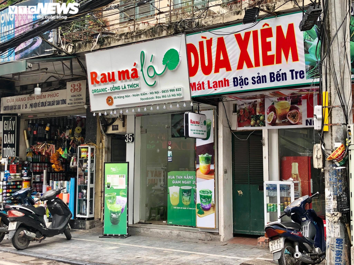 Phố cổ Hà Nội kinh doanh ế ẩm giữa mùa dịch COVID-19 - 11