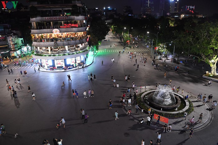 Phố đi bộ Hồ Gươm tạm dừng hoạt động lần thứ 2 để phòng COVID-19 - 1