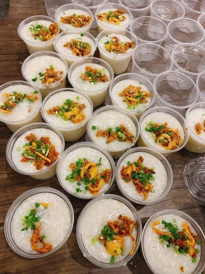 Ảnh: Ấm lòng những suất cơm tặng y bác sỹ chống COVID-19 tại Đà Nẵng - 6