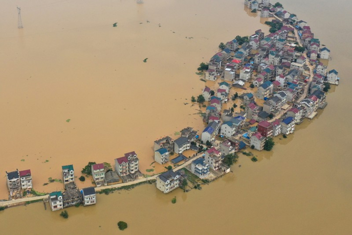 Bão nhiệt đới liên tục đổ vào Trung Quốc - 1