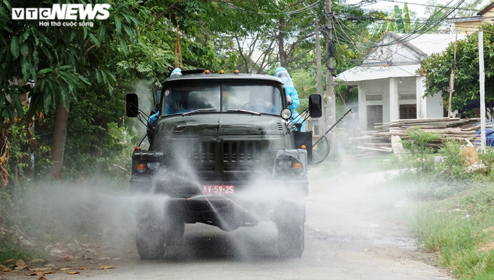 Cận cảnh cuộc sống trong thôn đầu tiên ở Đà Nẵng bị cách ly khẩn cấp - 7