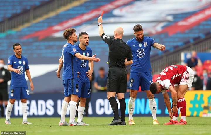 Chelsea phải làm gì để vô địch Ngoại hạng Anh mùa giải tới? - 1