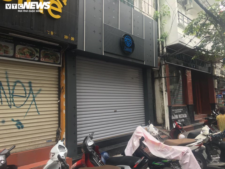 Đón khách bất chấp lệnh cấm, quán bar ở Hà Nội bị phạt 40 triệu đồng - 1