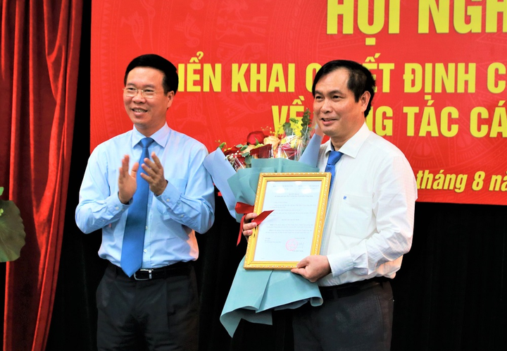 Bổ nhiệm ông Phan Xuân Thuỷ làm Phó trưởng Ban Tuyên giáo Trung ương - 1