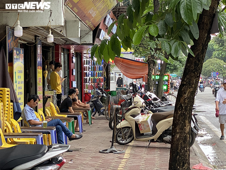 Chưa kịp hoàn hồn, chủ nhà hàng lại lao đao vì COVID-19 quay lại - 2