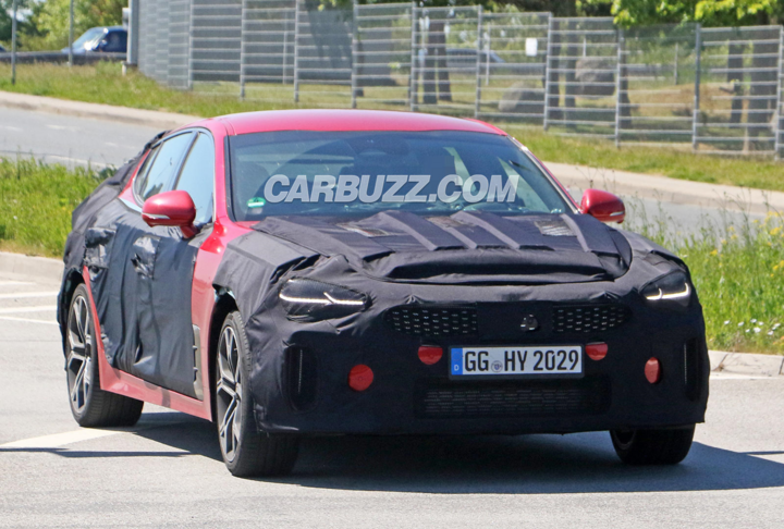 Kia Stinger 2021 đẳng cấp thoát mác 'xe giá rẻ' - 1