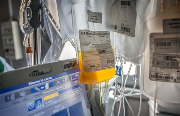 Dùng huyết tương người khỏi bệnh điều trị cho bệnh nhân COVID-19 - 1