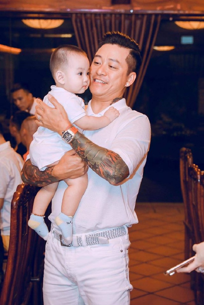 Hương Baby bất chấp nguy hiểm tính mạng khi sinh thêm con cho Tuấn Hưng - 1