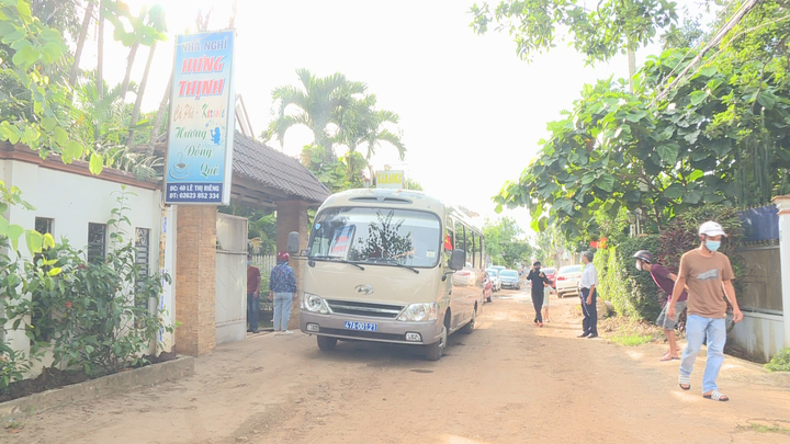 Ập vào nhà nghỉ ở Đắk Lắk, bắt quả tang 19 con bạc sát phạt nhau giữa mùa dịch - 2