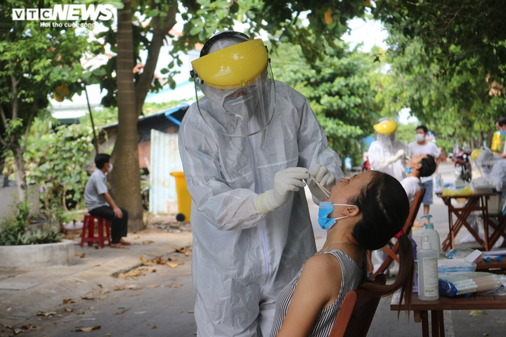 Lịch trình di chuyển dày đặc của 3 bệnh nhân mắc COVID-19 ở Quảng Nam - 2