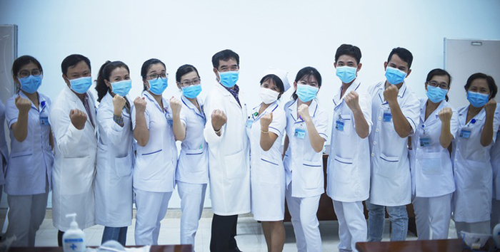 Bác sĩ tình nguyện hỗ trợ Đà Nẵng: 'Tôi khóc khi nhìn đồng nghiệp kiệt sức' - 2