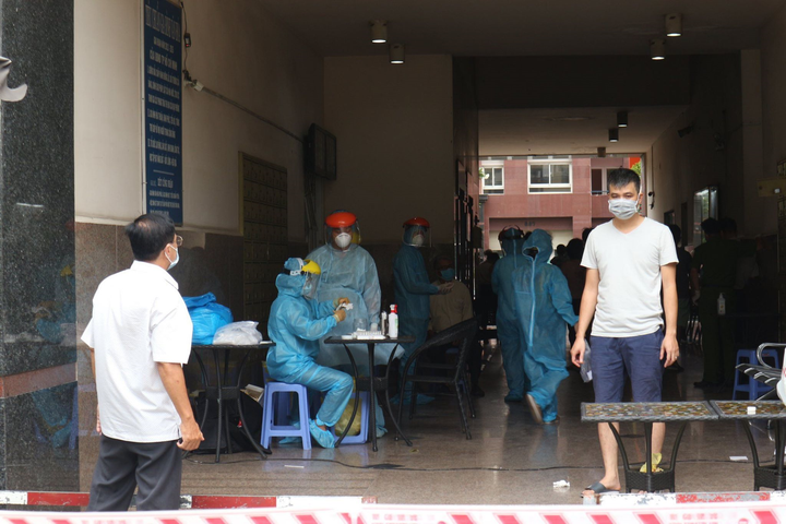 Người từ Đà Nẵng về TP.HCM cách ly đủ 14 ngày có thể đi làm? - 1