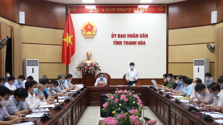 Thiếu giám sát COVID-19, chủ tịch và trạm trưởng y tế phường bị xử lý - 1