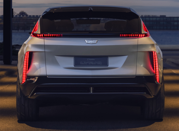 Cadillac Lyriq - crossover hạng sang chạy điện - 5