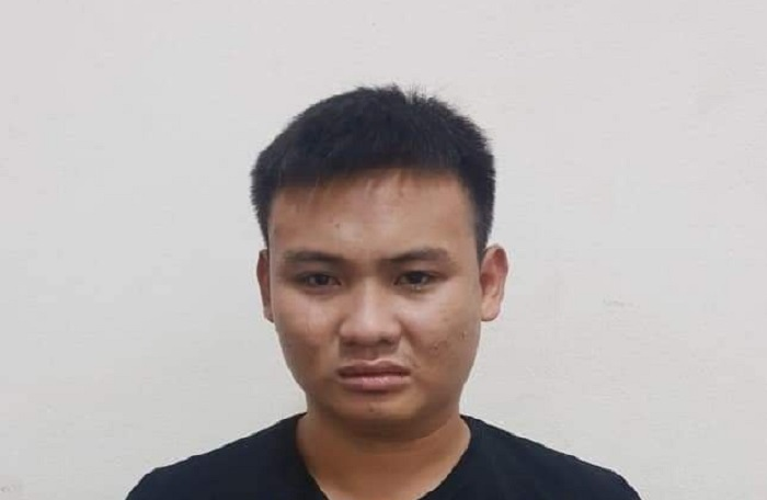 Tên cướp bóp cổ, cướp tài sản của người phụ nữ đi đường trong đêm - 1