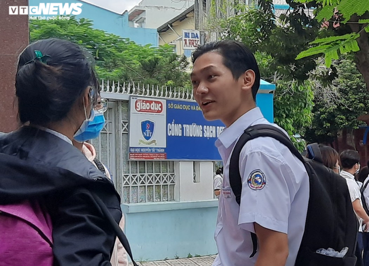Thí sinh TP.HCM nói gì về đề thi môn Văn sáng nay? - 6