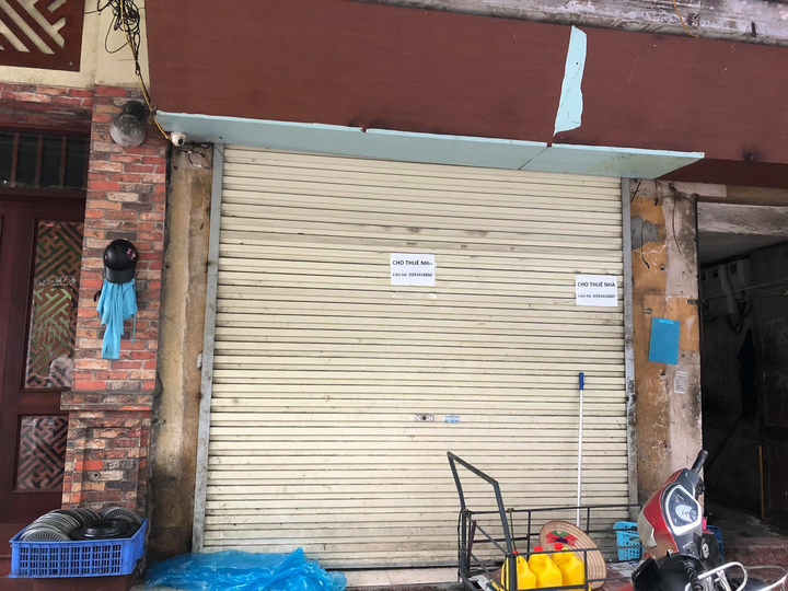 Nhà hàng, khách sạn phố cổ Hà Nội tiếp tục đóng cửa do COVID-19 - 10