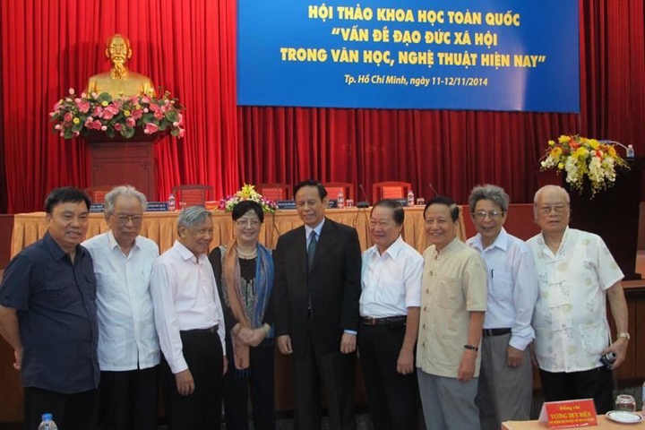 Vĩnh biệt nhà lãnh đạo thường xuyên quan tâm báo chí và văn hóa - 3