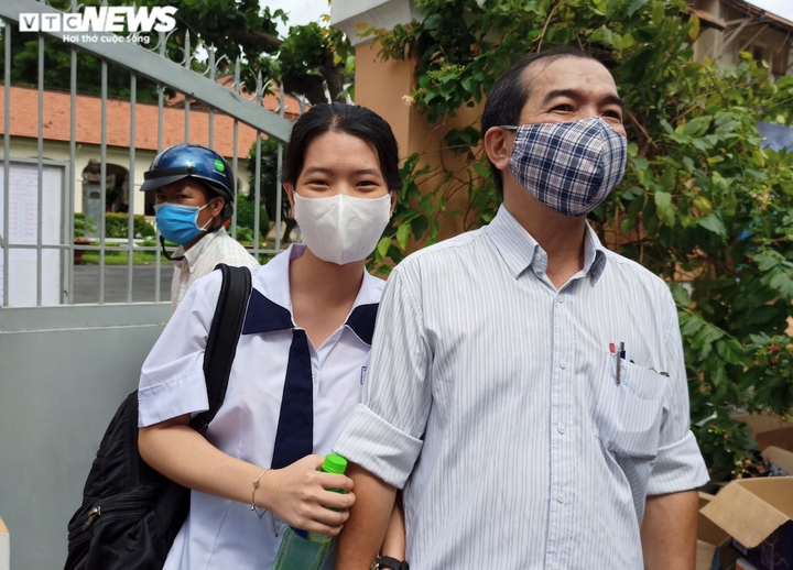 Thí sinh TP.HCM nói gì về đề thi môn Văn sáng nay? - 3