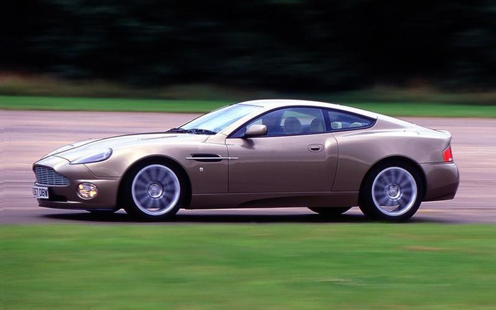 Top 10 mẫu xe đẹp nhất mọi thời đại - 2