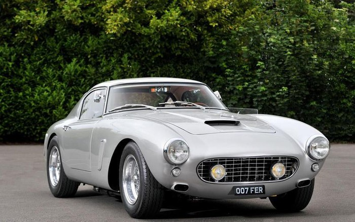 Top 10 mẫu xe đẹp nhất mọi thời đại - 8