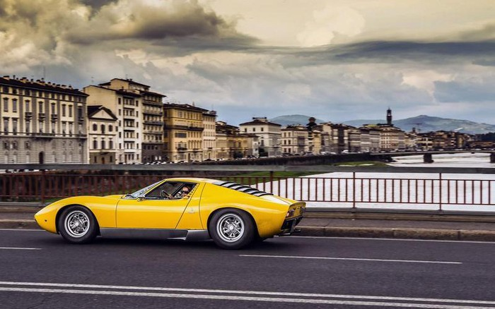 Top 10 mẫu xe đẹp nhất mọi thời đại - 9