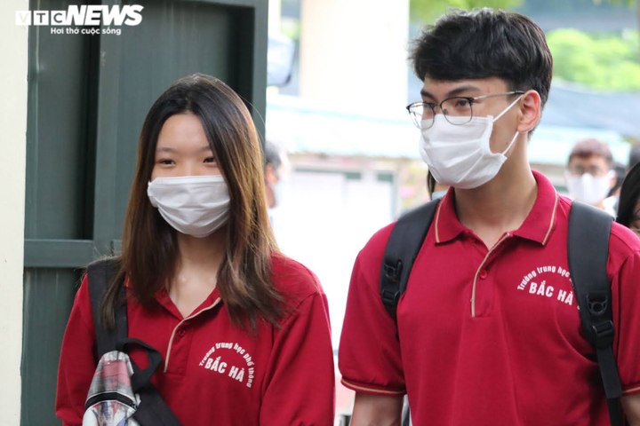 Đề tiếng Anh dễ, thí sinh vui mừng kết thúc môn thi cuối kỳ thi tốt nghiệp THPT - 1