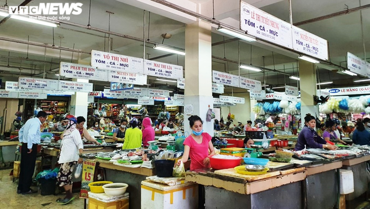 Đà Nẵng tính phương án phát phiếu cho các hộ gia đình đi chợ - 1