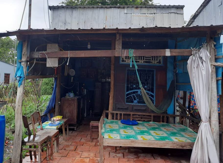 Gia cảnh khốn khó của người trả lại 2 vé số trúng thưởng được Bí thư huyện khen - 2