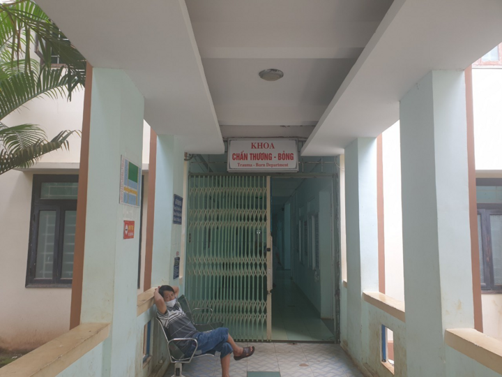 Triệu tập nghi can hành hung bác sĩ, đánh điều dưỡng lúc rạng sáng ở Đắk Nông - 1