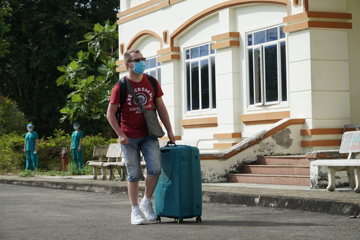 Ba bệnh nhân COVID-19 ở Quảng Ngãi âm tính 2 lần với nCoV - 1