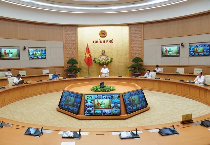 Thủ tướng: Không để bệnh nhân đi lang thang hết bệnh viện này đến bệnh viện khác - 2