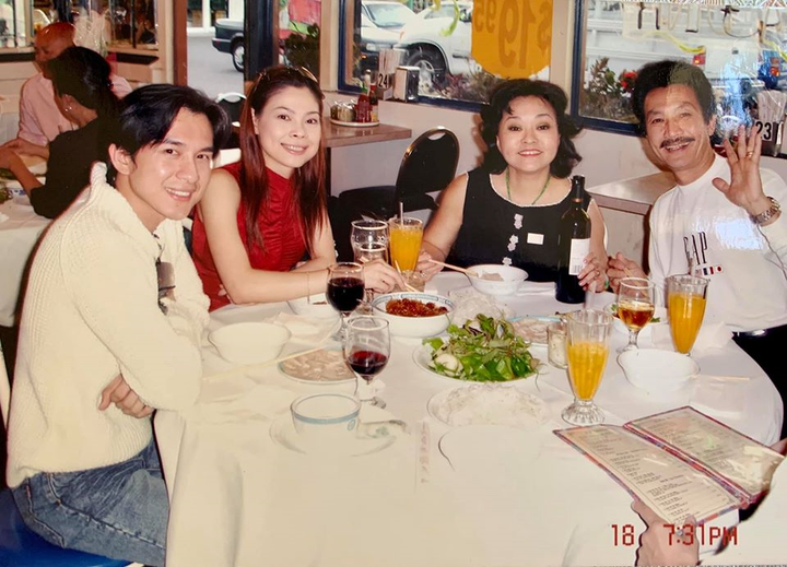 Thanh Thảo khoe ảnh thời trẻ cực đáng yêu chụp cùng hàng loạt sao Việt - 2