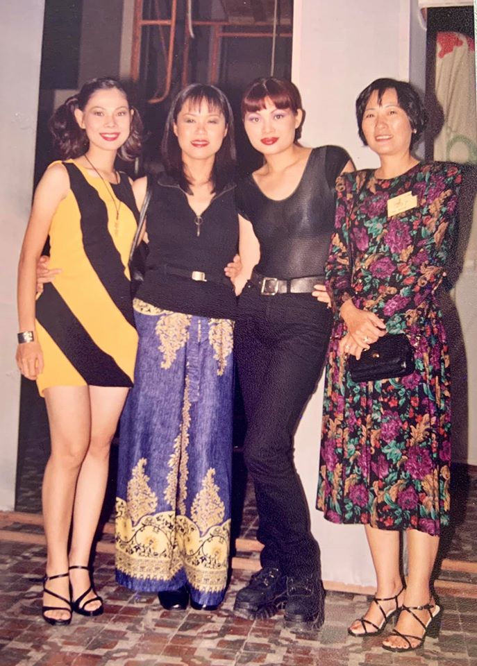 Thanh Thảo khoe ảnh thời trẻ cực đáng yêu chụp cùng hàng loạt sao Việt - 16