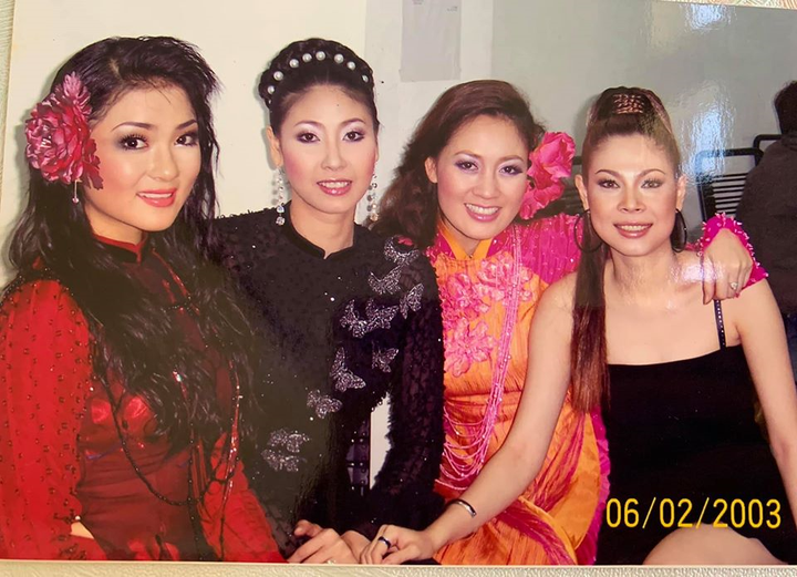 Thanh Thảo khoe ảnh thời trẻ cực đáng yêu chụp cùng hàng loạt sao Việt - 14