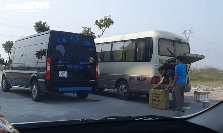 Xe dù, bến cóc tung hoành trên phố: Công an Bắc Ninh chỉ đạo xử nghiêm - 1